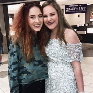 Meet your Posher, Kenzie